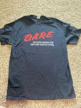 Fruit of the Loom Black T-Shirt with Red D.A.R.E. Logo DARE